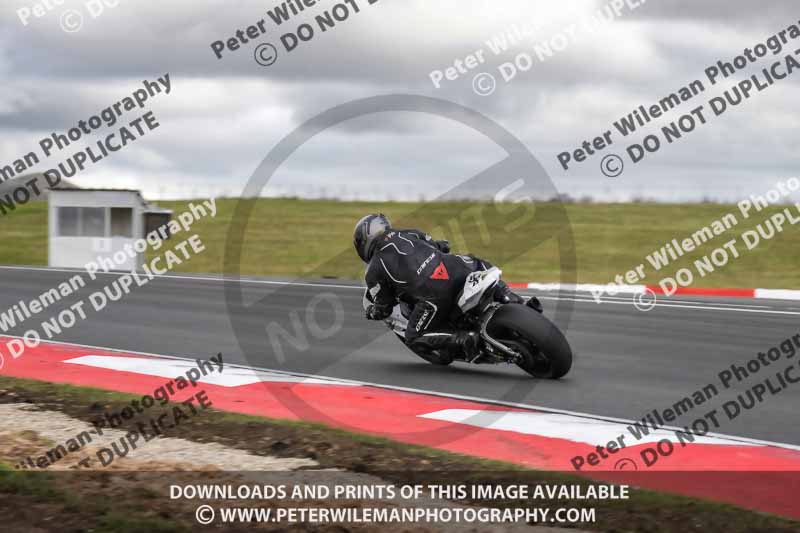 cadwell no limits trackday;cadwell park;cadwell park photographs;cadwell trackday photographs;enduro digital images;event digital images;eventdigitalimages;navarra;no limits trackdays;peter wileman photography;racing digital images;trackday digital images;trackday photos